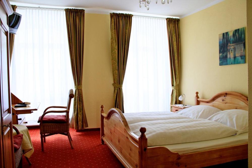 Hotel Zum Roemer 위버링겐 외부 사진